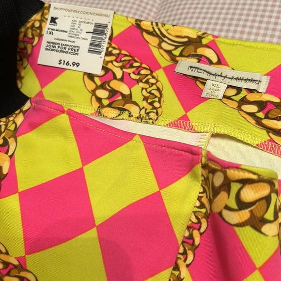 XL Nicki Minaj shorts - Picture 2 of 2